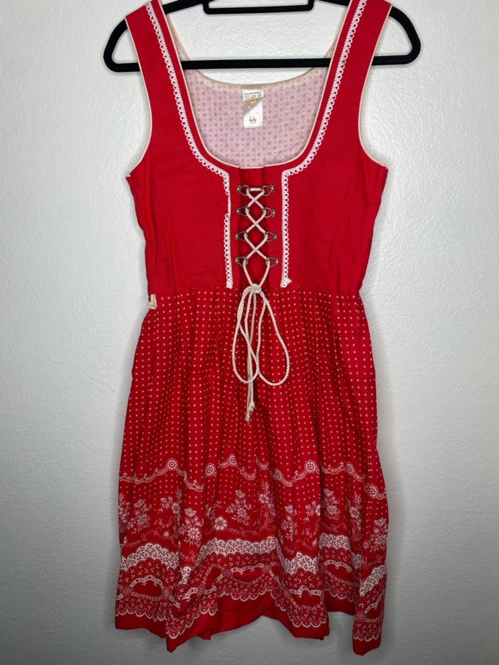 Vintage Dirndl Pinafore Red Lace-Up Casual Dress with White Trim